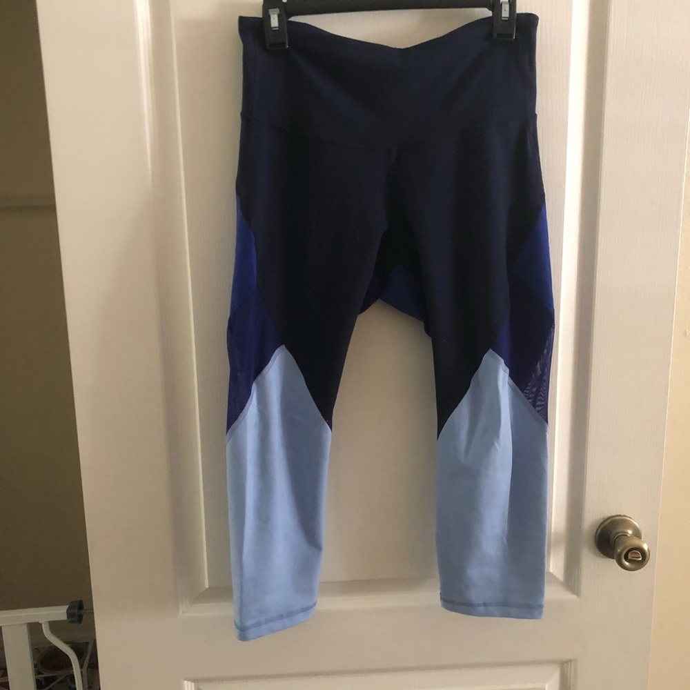 Old Navy Active Color Block Cropped Leggings